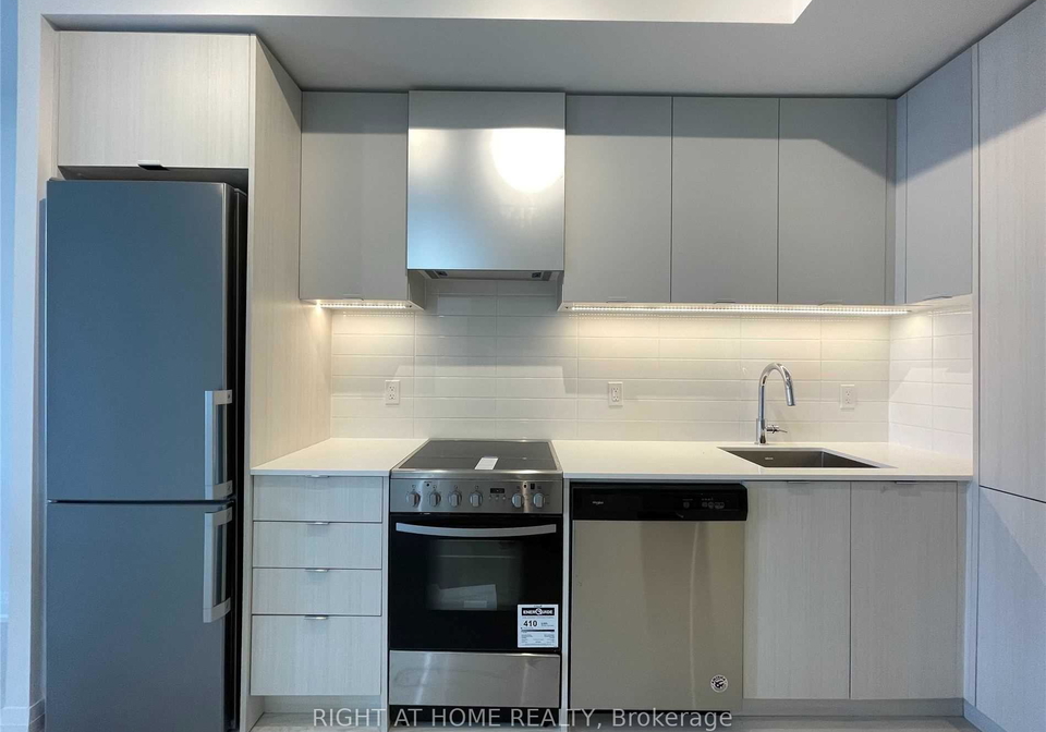 30-gibbs-road-toronto-etobicoke-ontario-w13718330