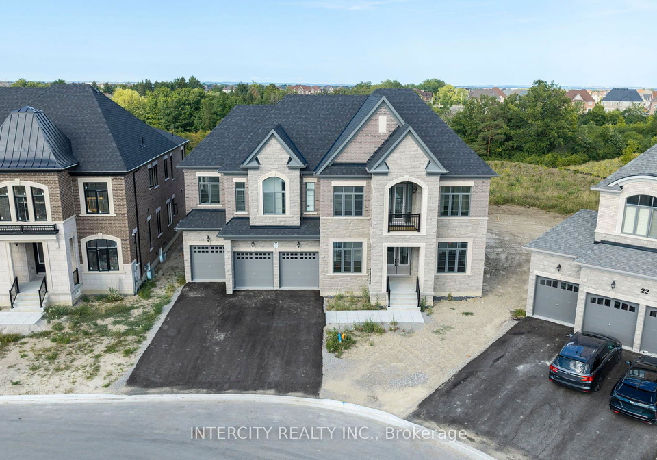 20-gold-bottom-crescent-brampton-ontario-w13718602