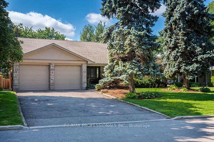 7-treeline-court-toronto-etobicoke-ontario-w13718648