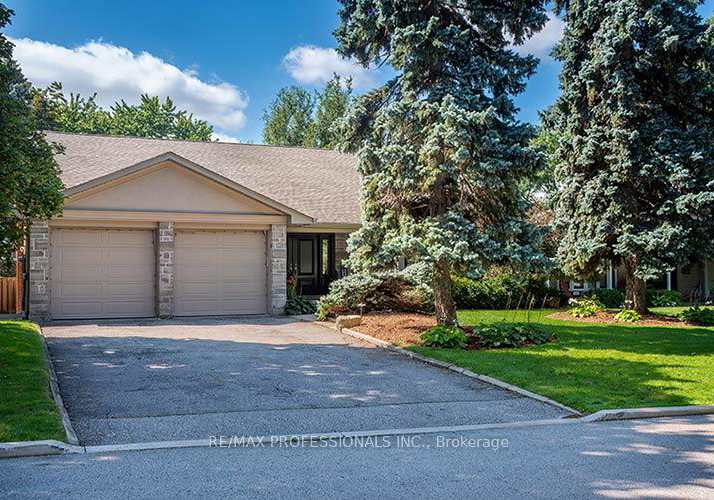 7-treeline-court-toronto-etobicoke-ontario-w13718648