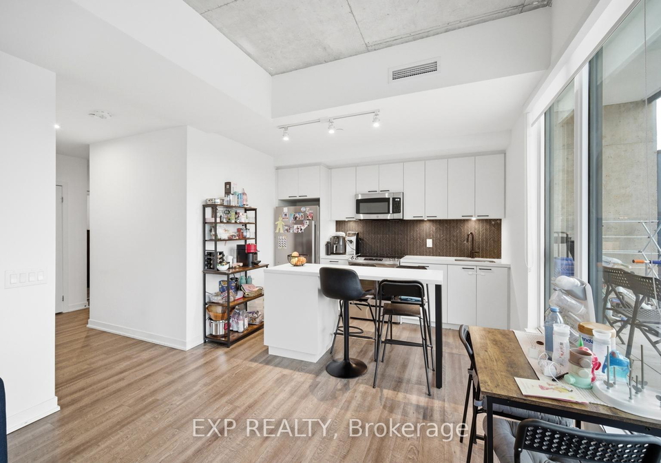 1808-st-clair-avenue-w-toronto-toronto-ontario-w13718672
