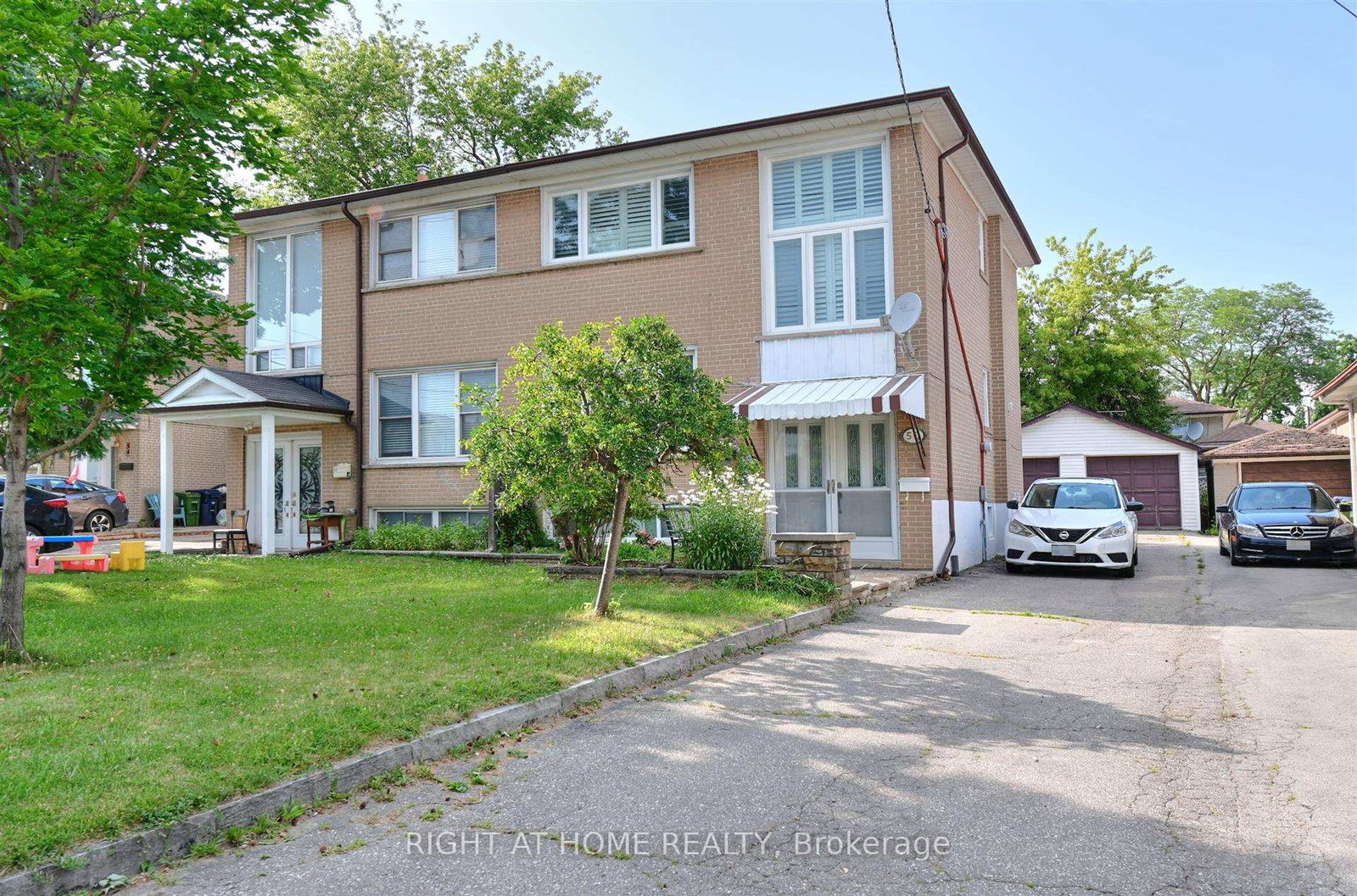 50-chalkfarm-drive-toronto-york-ontario-w13718716