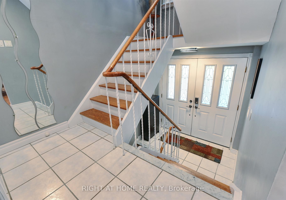 50-chalkfarm-drive-toronto-york-ontario-w13718716