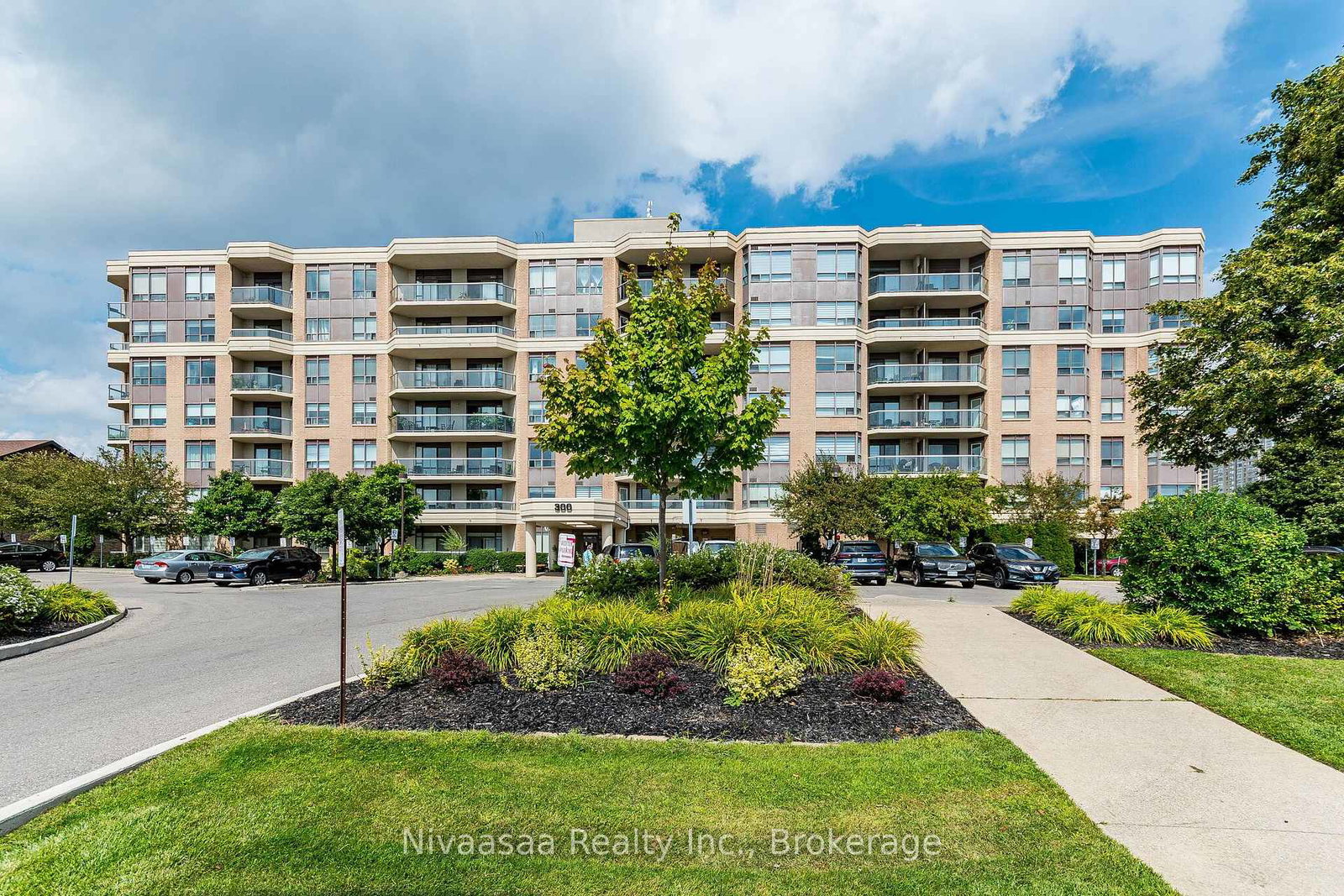 300-ray-lawson-boulevard-brampton-ontario-w13718800