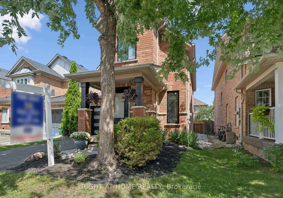2294-seton-crescent-burlington-ontario-w13718864