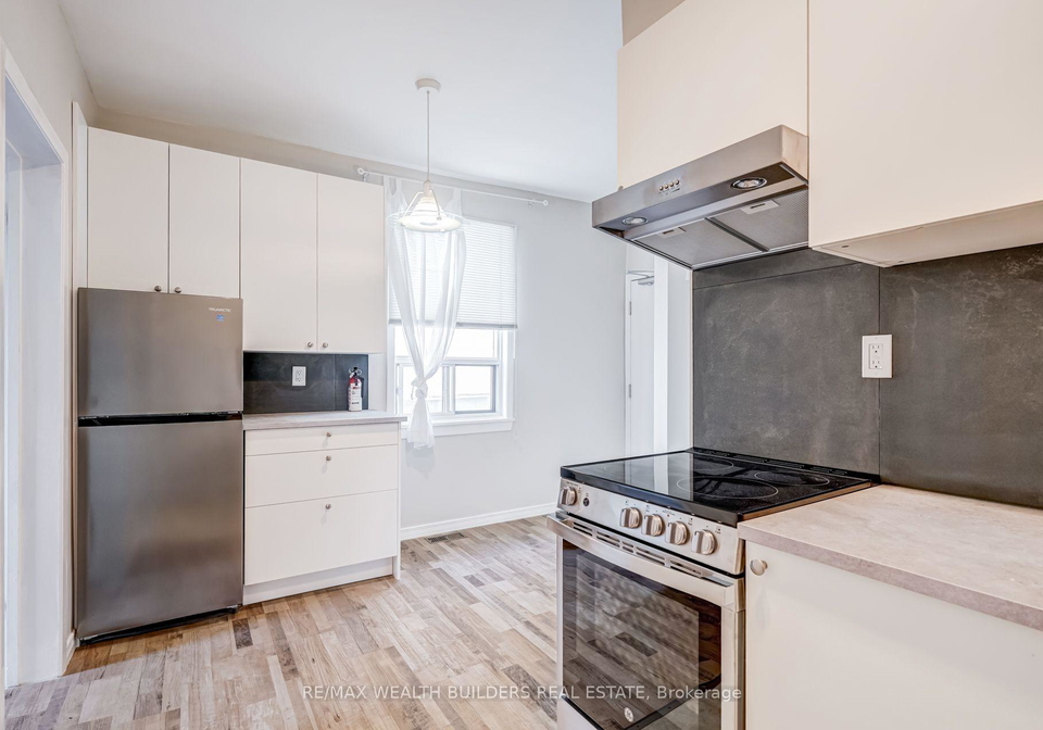 2443-dundas-street-w-toronto-toronto-ontario-w13719030