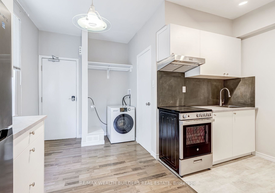 2443-dundas-street-w-toronto-toronto-ontario-w13719030