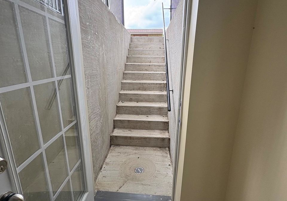 60-newbridge-crescent-brampton-ontario-w13719094