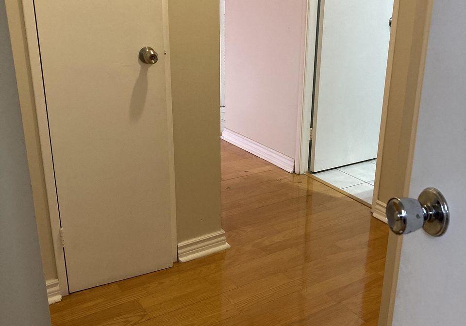 335-driftwood-avenue-toronto-york-ontario-w13719134