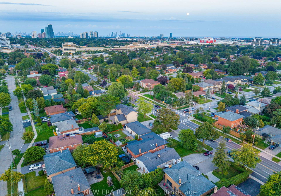 4246-bloor-street-w-toronto-etobicoke-ontario-w13719200