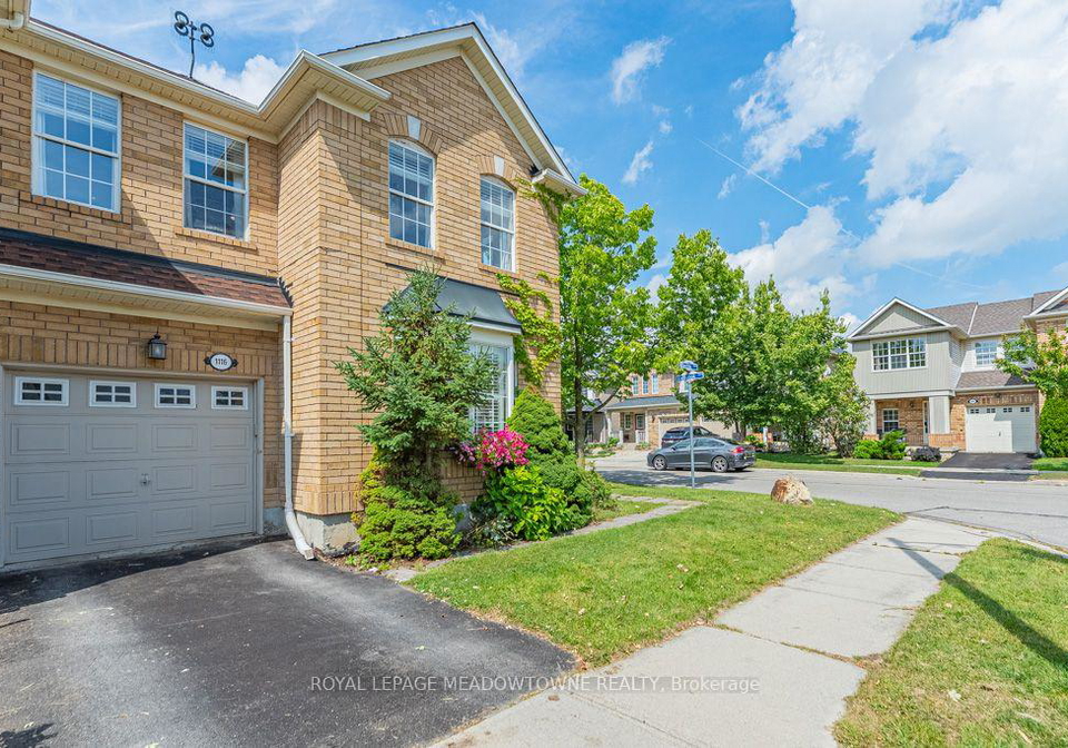 1116-barclay-circle-milton-ontario-w13719332