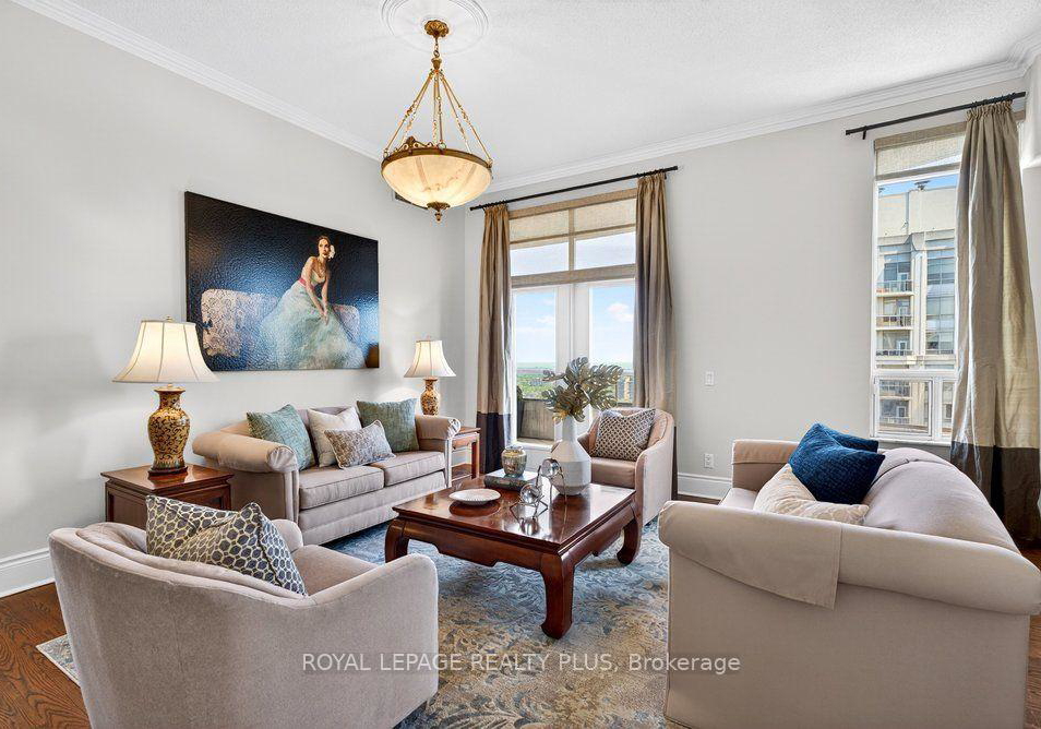 35-kingsbridge-garden-circle-mississauga-ontario-w13719388
