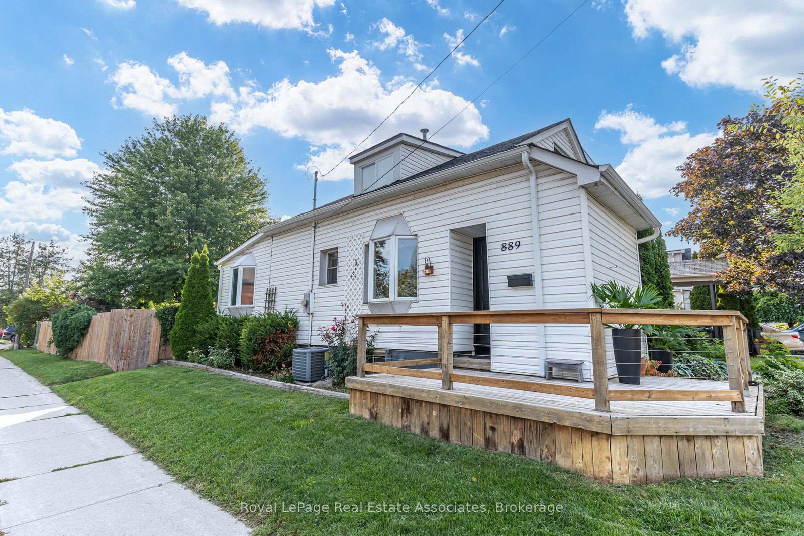 889-third-street-mississauga-ontario-w13719468