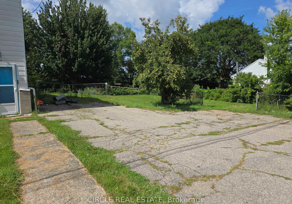 4-3rd-side-road-s-milton-ontario-w13719638