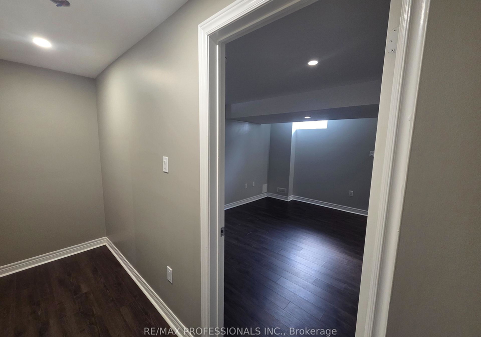 7-fallgate-drive-brampton-ontario-w13719704