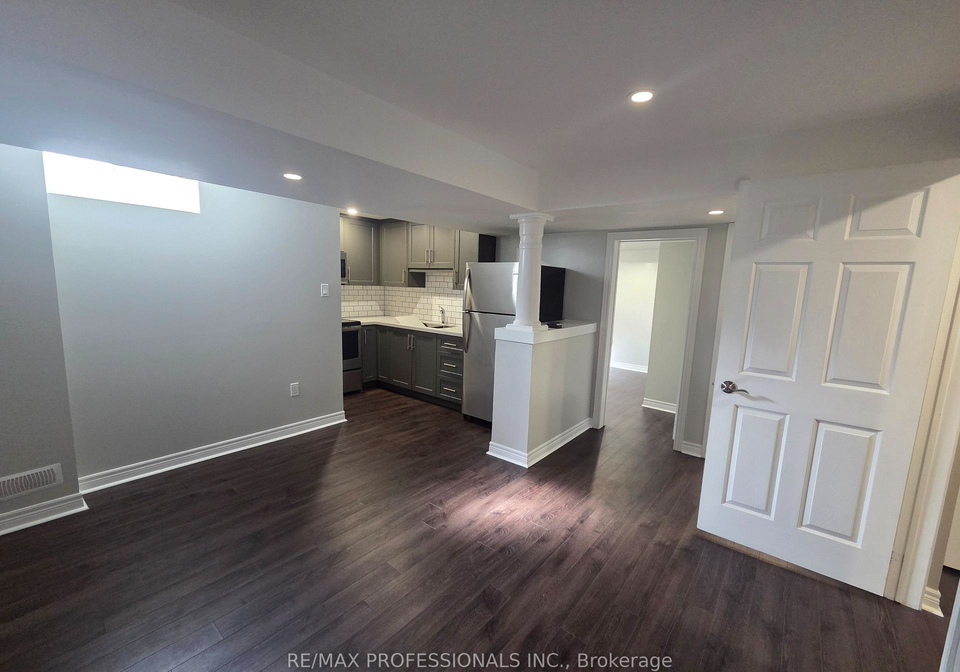 7-fallgate-drive-brampton-ontario-w13719704
