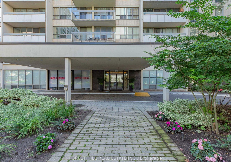 377-ridelle-avenue-toronto-north-york-ontario-w13719940