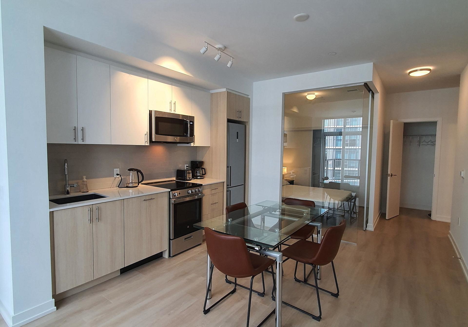 1195-the-queensway-toronto-etobicoke-ontario-w13720194