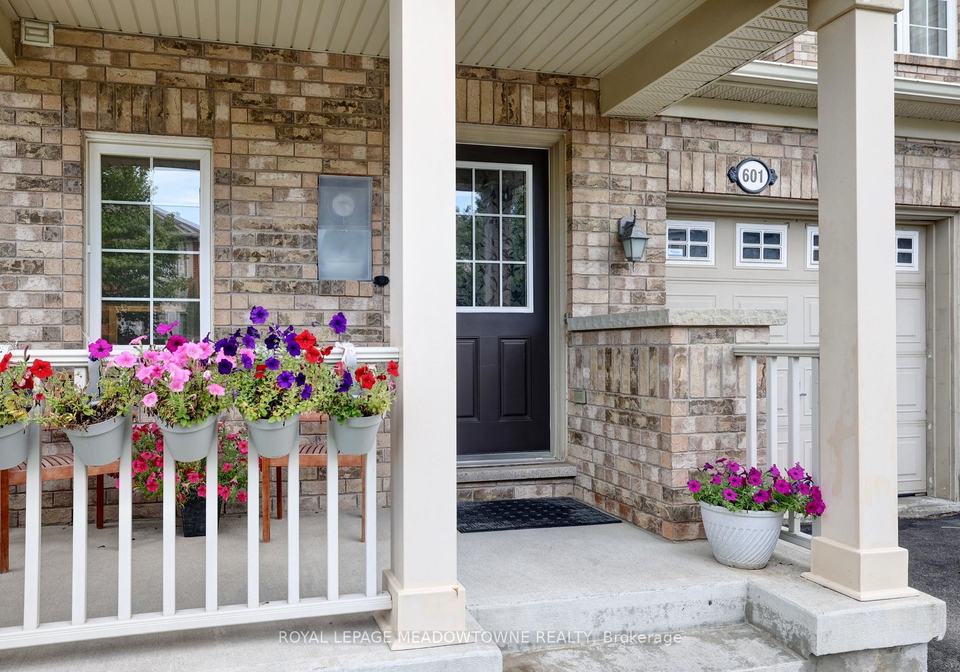 601-cargill-path-milton-ontario-w13720368