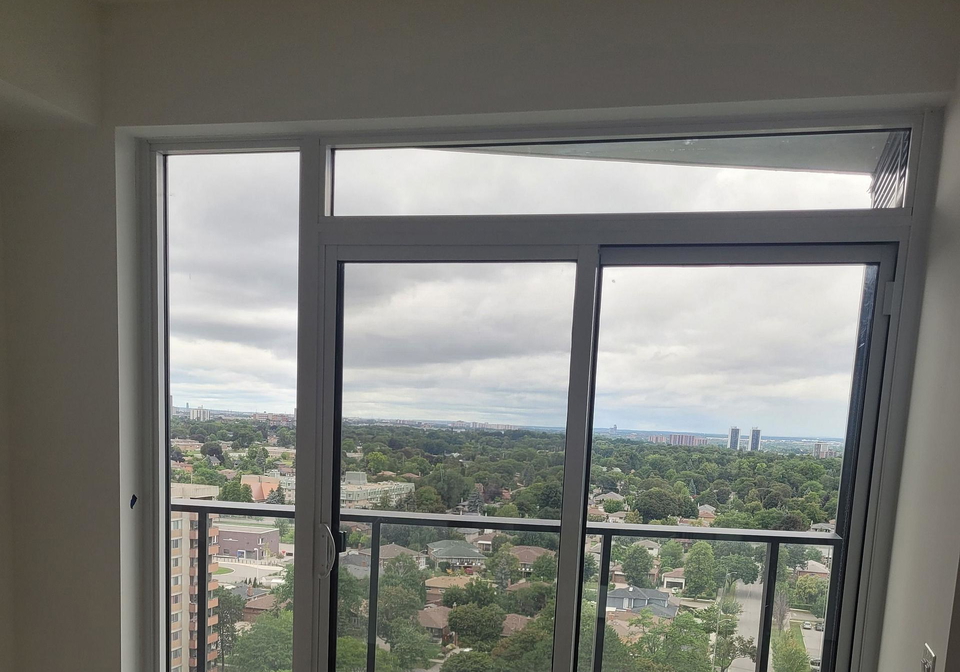 4010-eglinton-avenue-w-toronto-etobicoke-ontario-w13720386