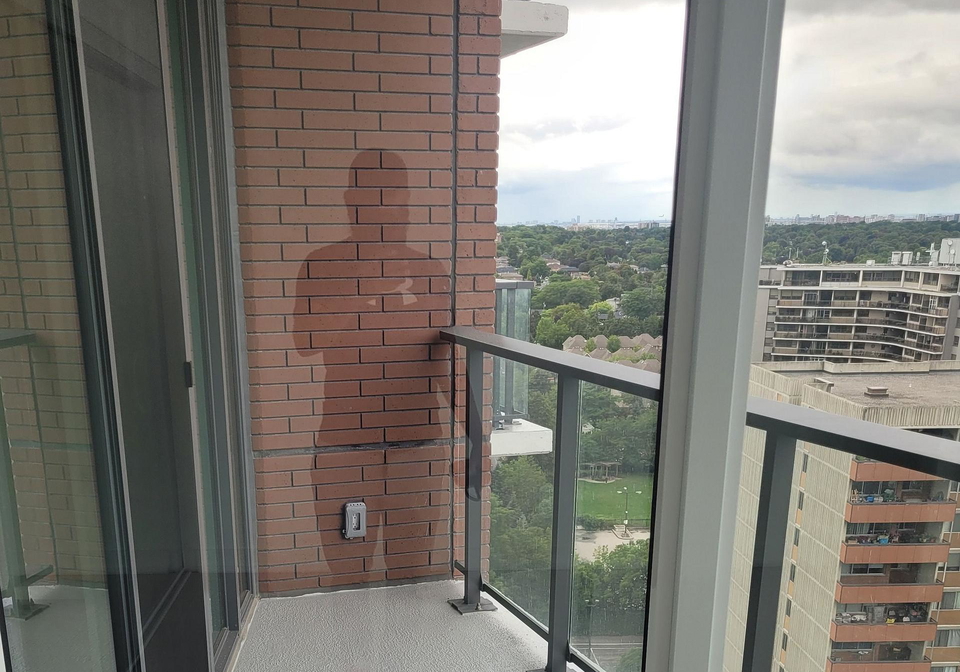 4010-eglinton-avenue-w-toronto-etobicoke-ontario-w13720386