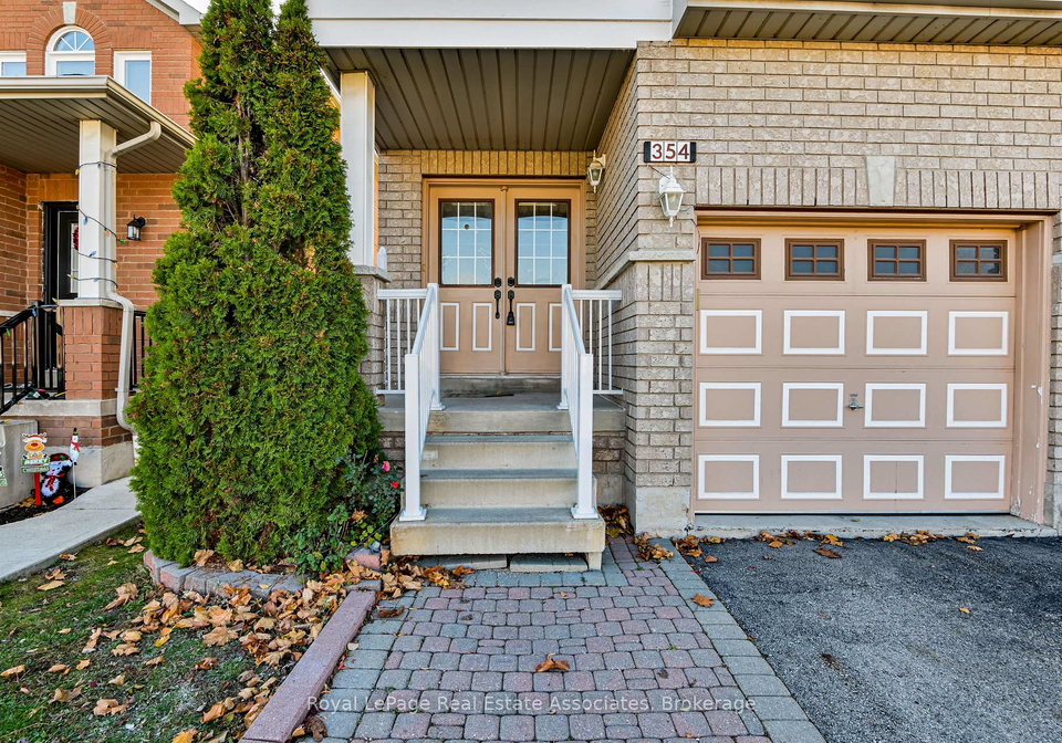 354-oaktree-circle-mississauga-ontario-w13720394