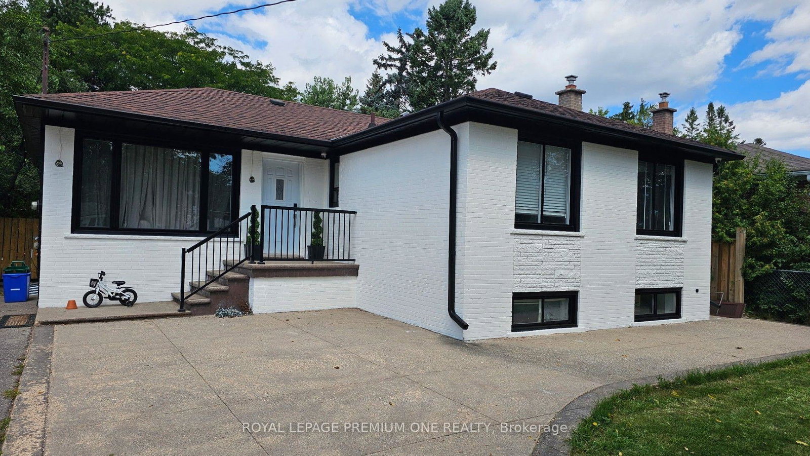 2085-bridge-road-oakville-ontario-w13720432