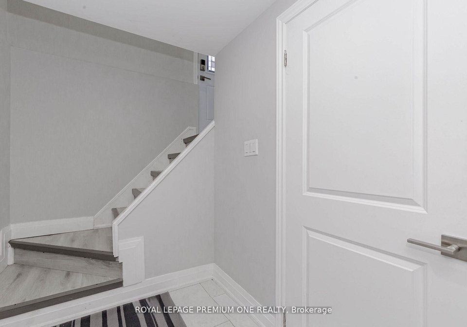 2085-bridge-road-oakville-ontario-w13720432