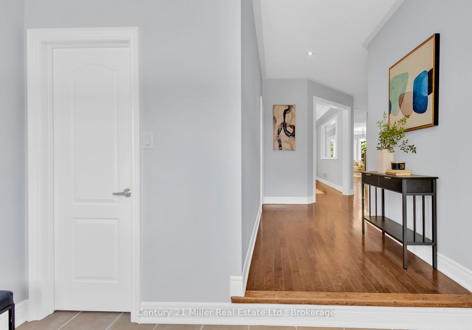2241-adirondak-trail-oakville-ontario-w13720838