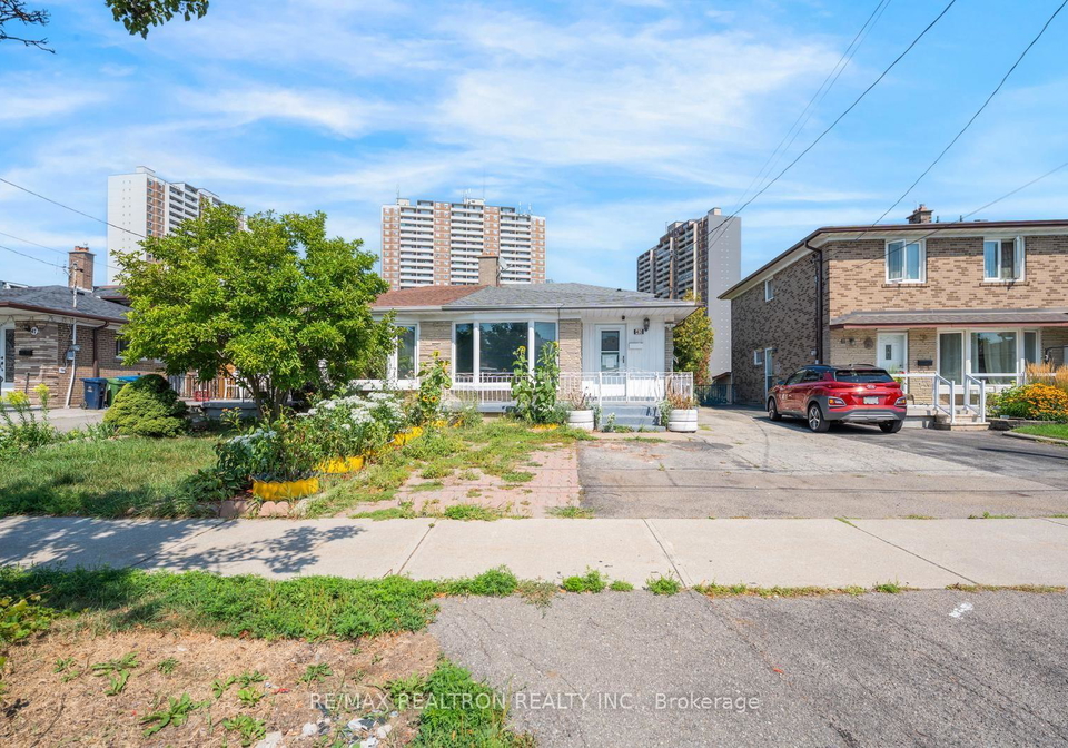 43-lindylou-road-toronto-york-ontario-w13720978