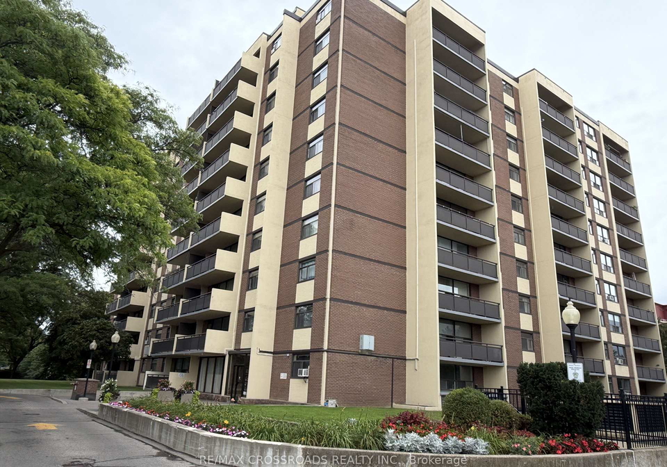5-frith-road-toronto-york-ontario-w13721004
