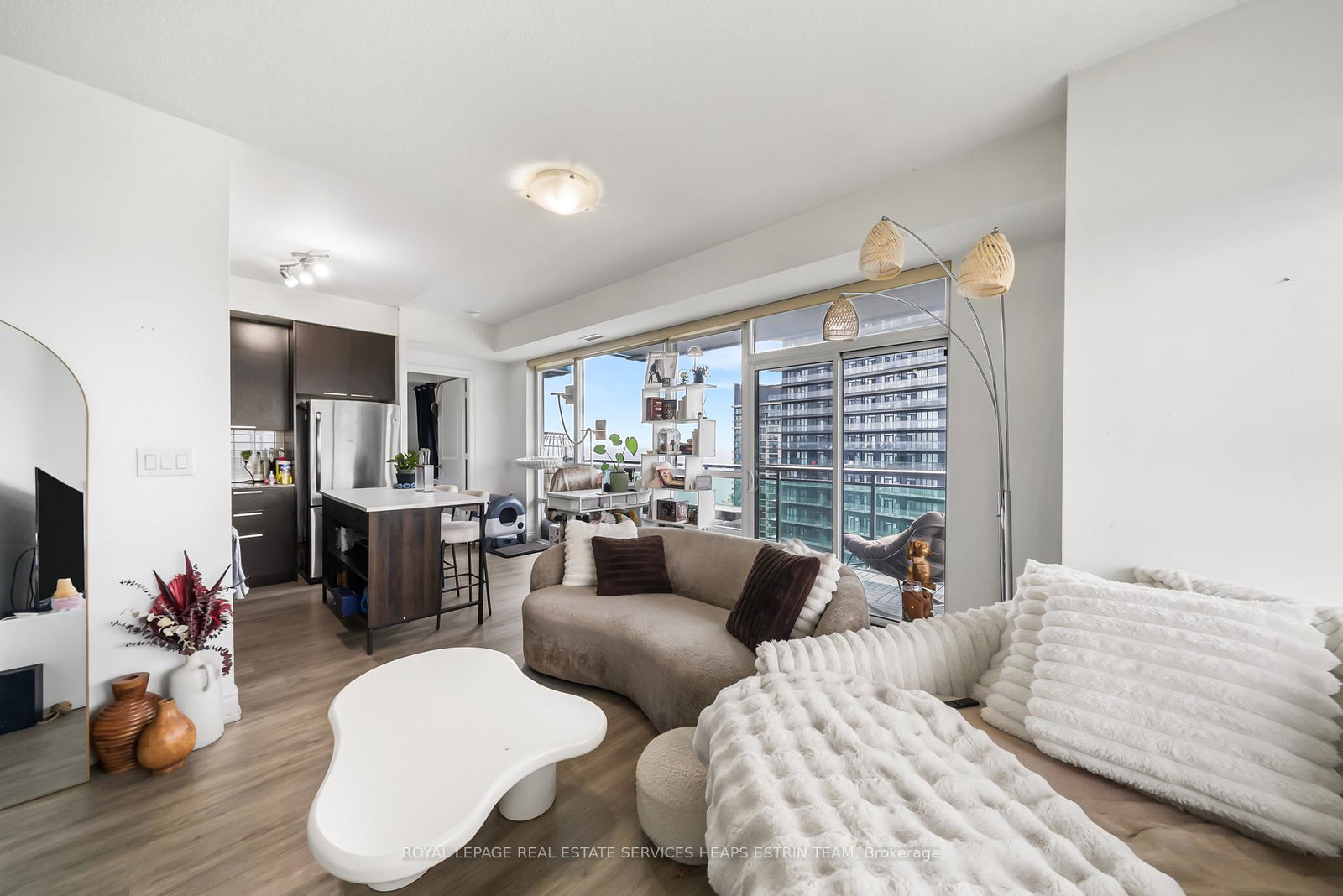 16-brookers-lane-toronto-etobicoke-ontario-w13721824