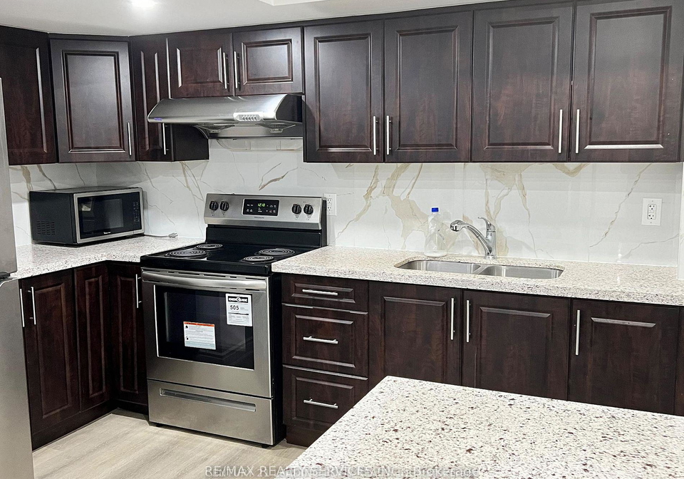 13-frampton-road-brampton-ontario-w13721872
