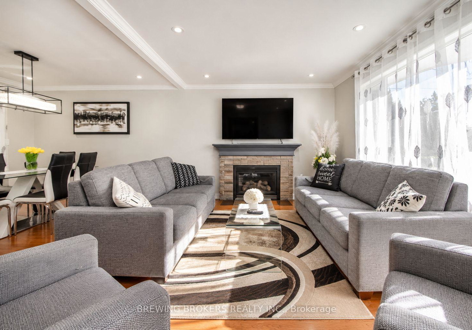 1536-applewood-road-mississauga-ontario-w13722100