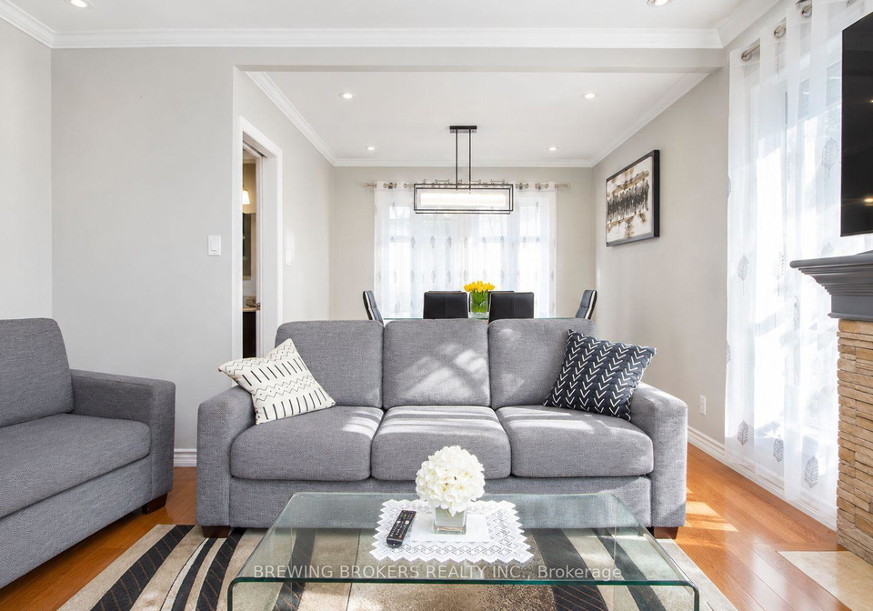 1536-applewood-road-mississauga-ontario-w13722100