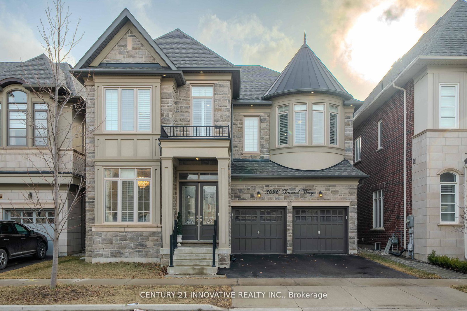3096-daniel-way-oakville-ontario-w13722104