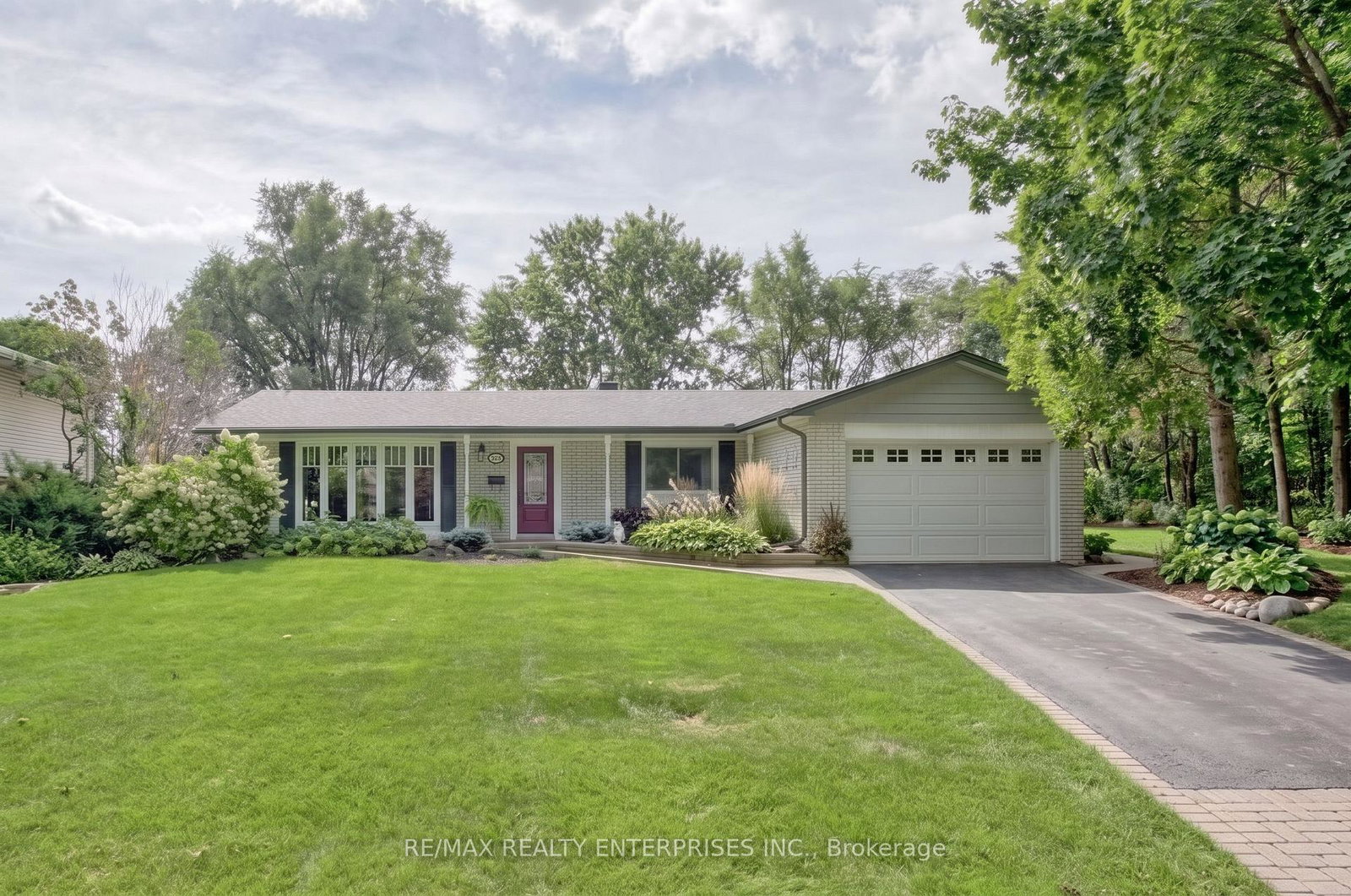 1566-venetia-drive-oakville-ontario-w13722144