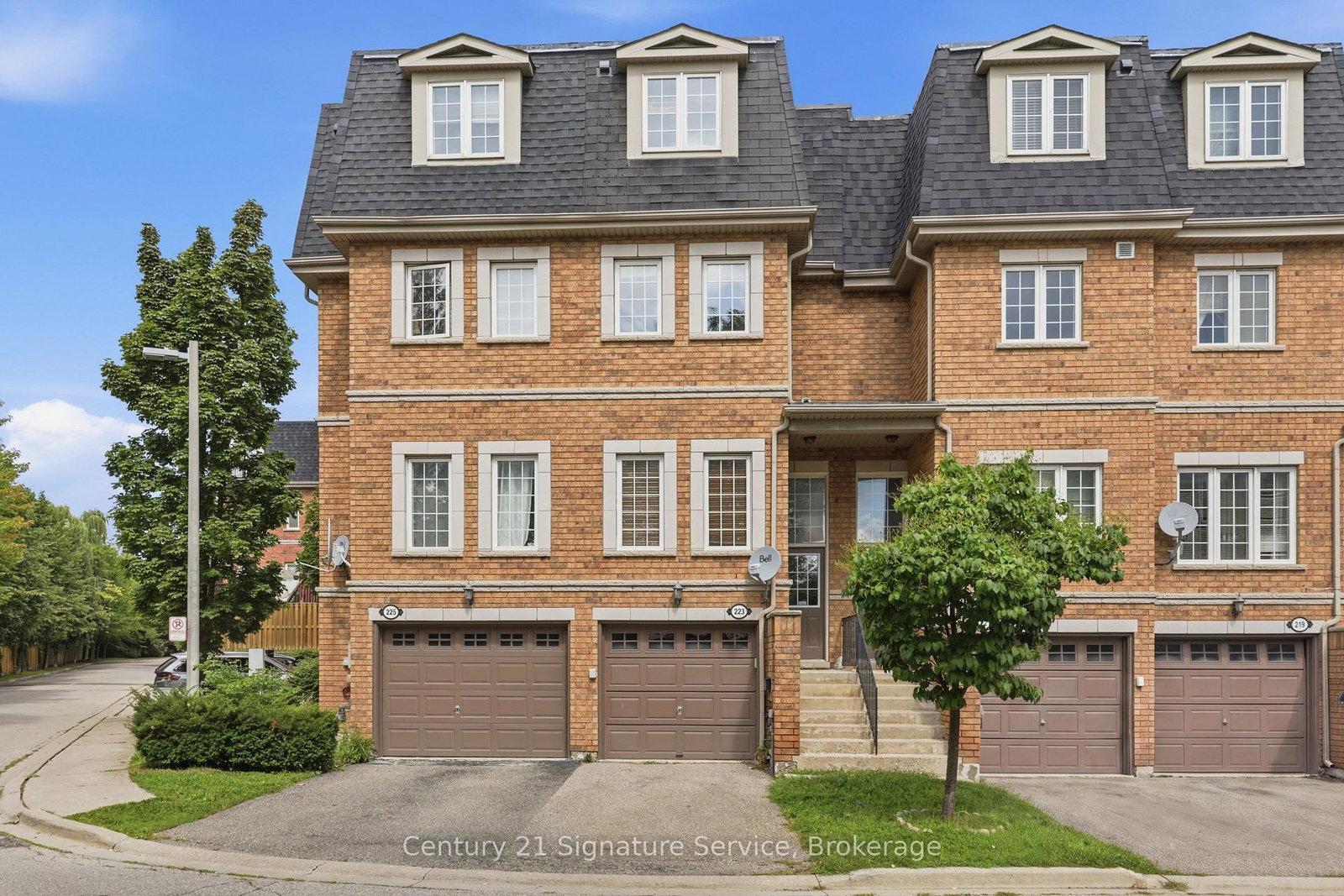 435-hensall-circle-mississauga-ontario-w13722190