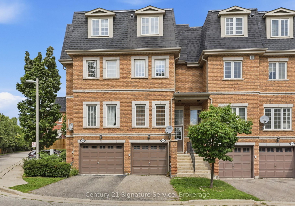 435-hensall-circle-mississauga-ontario-w13722190