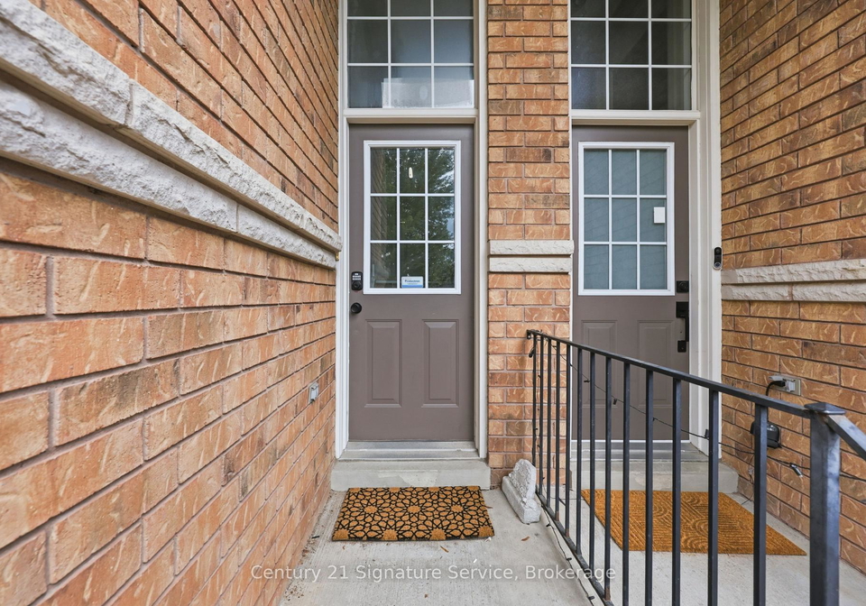 435-hensall-circle-mississauga-ontario-w13722190