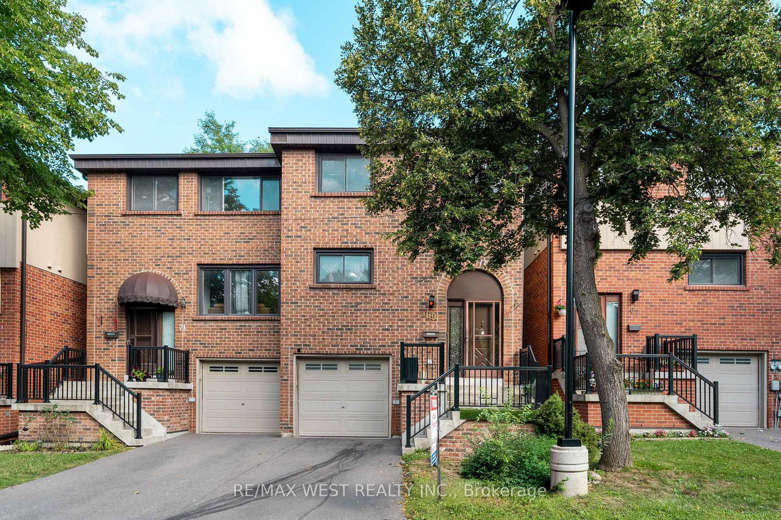 69-maple-branch-path-toronto-etobicoke-ontario-w13722272