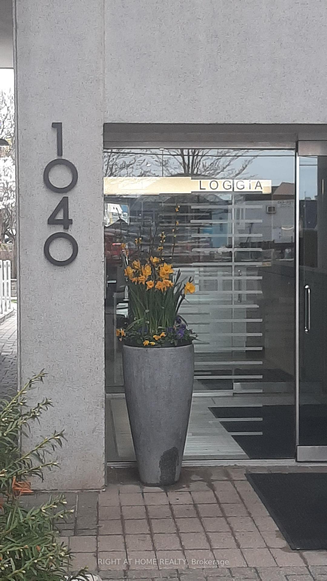 1040-the-queensway-toronto-etobicoke-ontario-w13722402