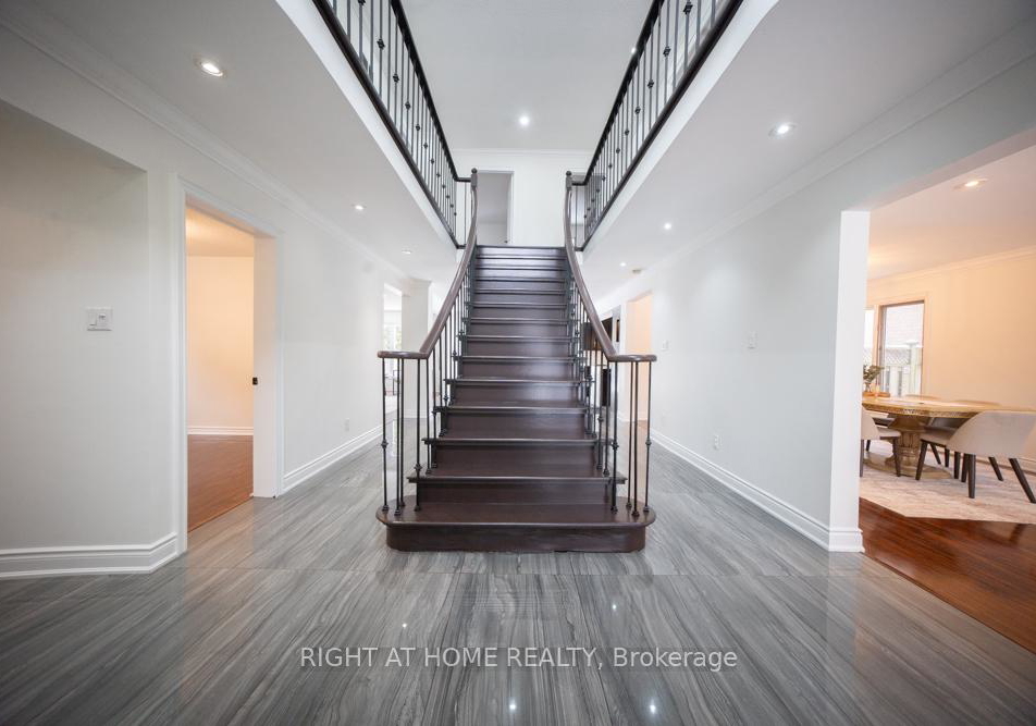2088-perran-drive-mississauga-ontario-w13722404