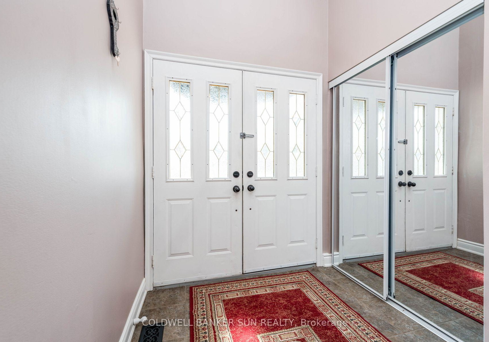 2483-yarmouth-crescent-oakville-ontario-w13722468