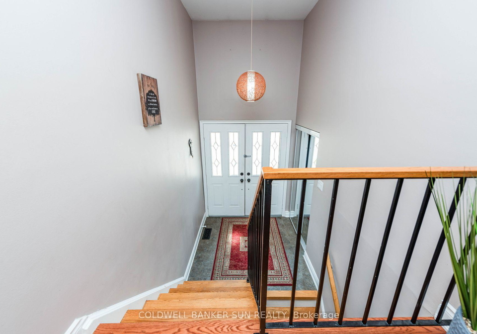2483-yarmouth-crescent-oakville-ontario-w13722468