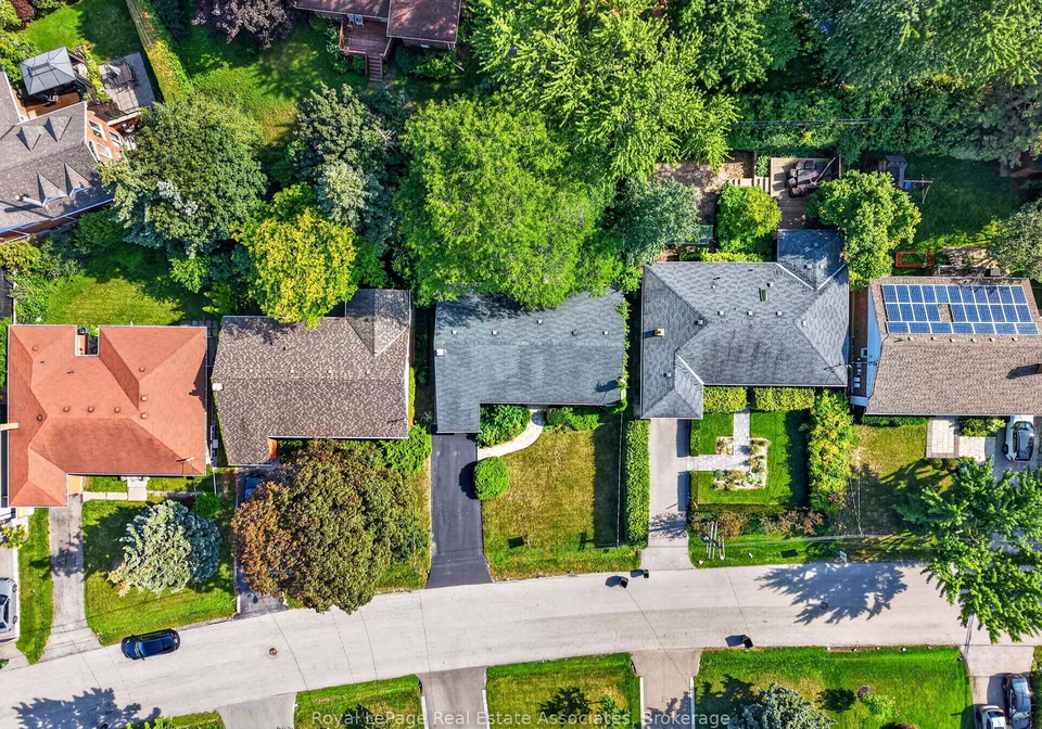 7-greening-crescent-toronto-etobicoke-ontario-w13722596
