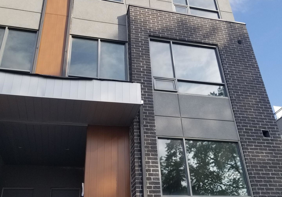 650-atwater-avenue-mississauga-ontario-w13722620