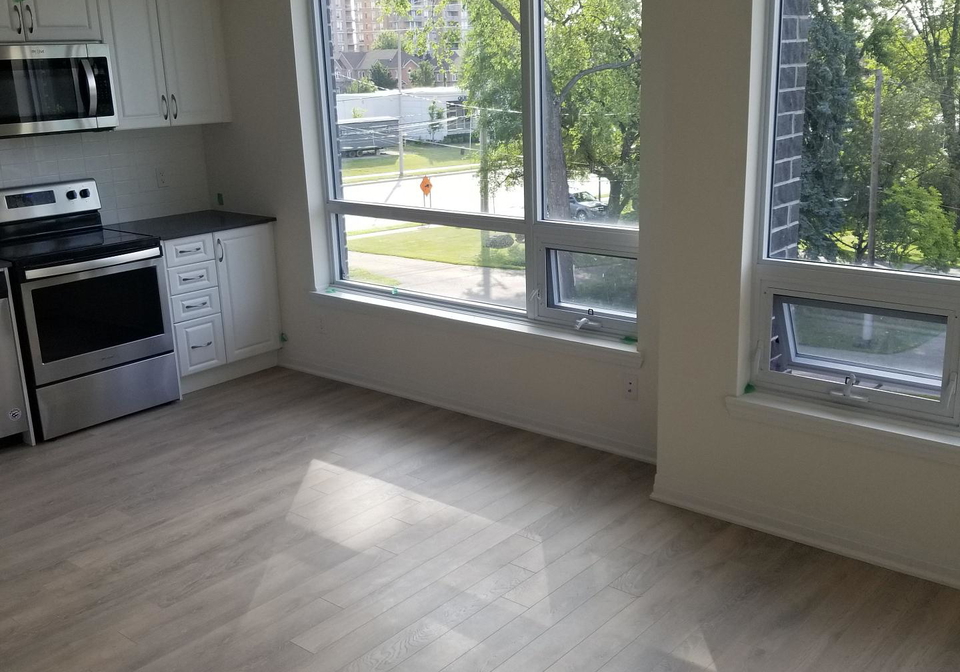650-atwater-avenue-mississauga-ontario-w13722620