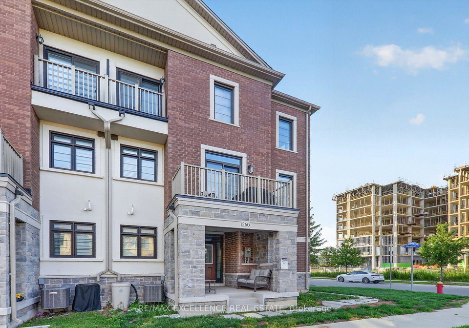 1260-restivo-lane-milton-ontario-w13722698