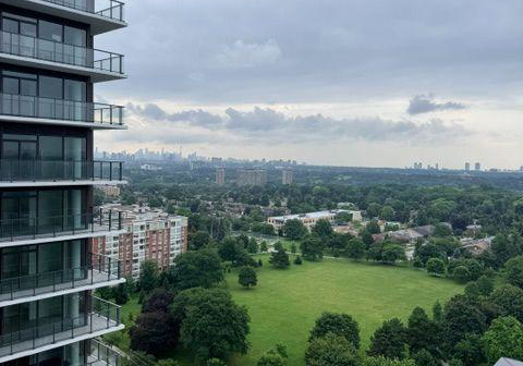4010-eglinton-avenue-w-toronto-etobicoke-ontario-w13722762